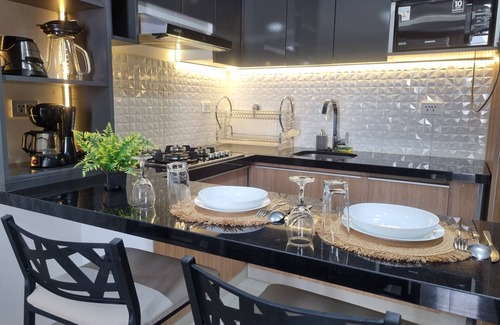 Santa Cruz Apartment | 1 bedroom apartment, 2 TVs, 2 A/Cs, swimming pool & cowork