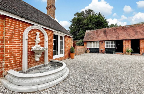 East Tytherley Cottage | 1 bedroom accommodation in East Tytherley