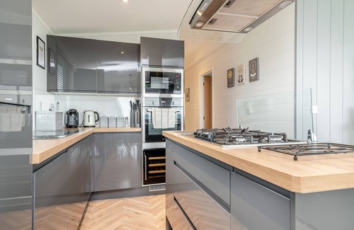 Shepton Mallet Ski Chalet | 1 bedroom accommodation in Midsomer House, East Compton