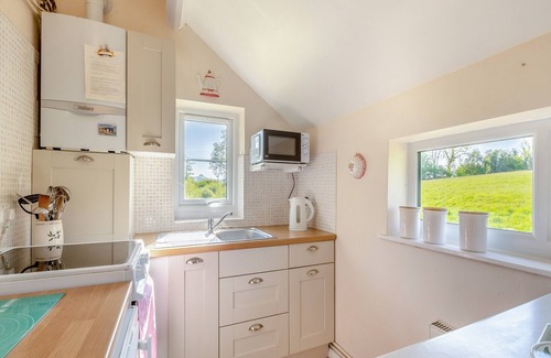 Bridport Cottage | 1 bedroom accommodation in Netherbury, near Beaminster