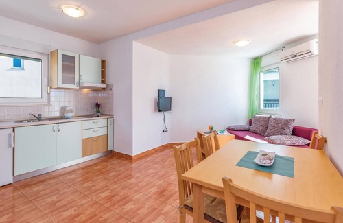 Bratus Apartment | 1 bedroom amazing apartment in Krvavica