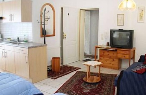 Wernborn Apartment | 1-bedroom apt. 'U1' 1 - 3 persons, about 40 square meters, in Usingen, 25km to Frankfurt-Nord.