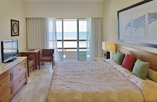 Downtown Cancun Resort | 1 Bedroom Condo Bliss/Mayan Palace Riviera Maya