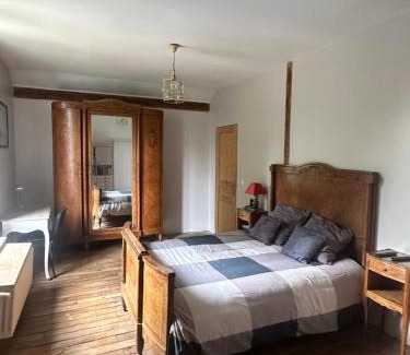 Melun House | 1 Bedroom Homestays In Melun