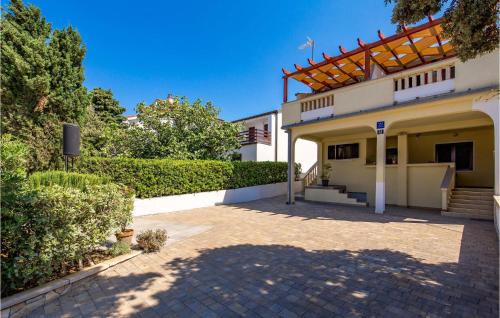 Mandre Apartment | 1 Bedroom Nice Apartment In Mandre