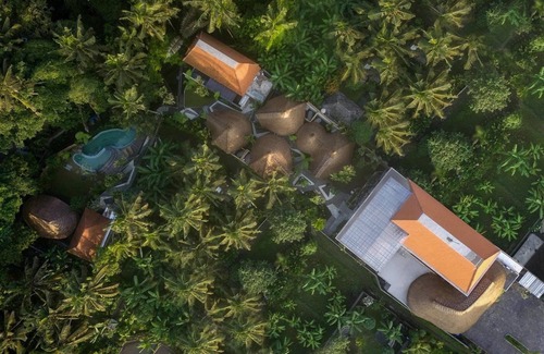 Central Seminyak Villa | 1 Bedroom Private Pool Villa with Bathtub at Ubud