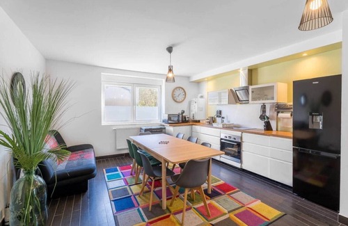 Woippy House | 1. House 240m² - 7ch - 16pers' - 2sdb - 10TV - Wifi