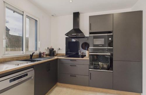 Penvins House | 1 km plage - jolie maison 7 adultes 3 enfants