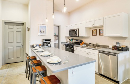 Barrio San Antonio House | 1 Mi To Arizona Stadium: Charming Tucson Condo!
