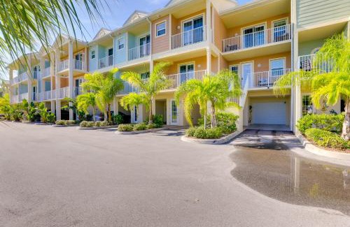 Ruskin House | 1 Mi to Beach Coastal-Zen Ruskin Retreat!