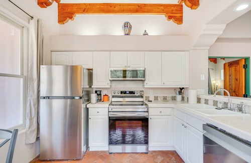 Tucson House | 1 Mi to Saguaro NP: Charming Tucson Casita
