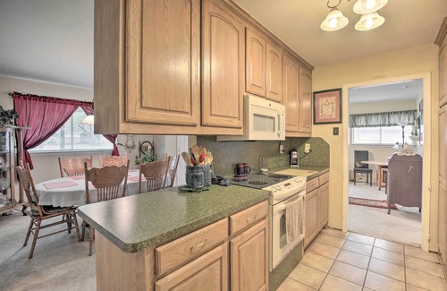 Richardson House | 1 Mi to University of Texas: Home in Richardson!