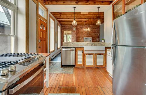 Capitol House | 1 Mi to Xcel Energy Center Spacious Historic Home