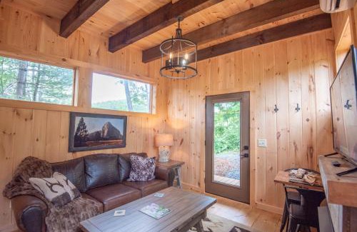 West Jefferson House | 1 Mile to Downtown West Jefferson Camping Cabin #7