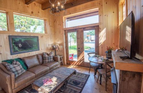 West Jefferson House | 1 Mile to Downtown West Jefferson Camping Cabin #2