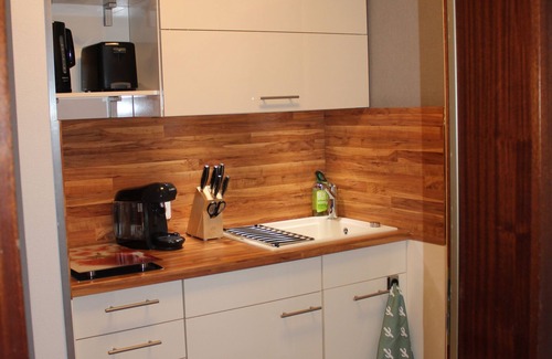 Schoenwald Apartment | 1-room apartment with large balcony, sauna + swimming pool in the house