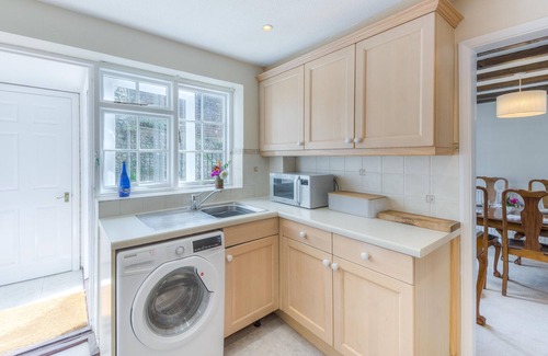 Arundel House | 10 King Street - family house in Arundel
