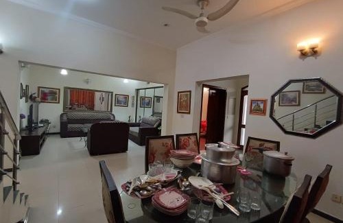 Lahore House | 10 Marla fully furnished house in Parkview villas