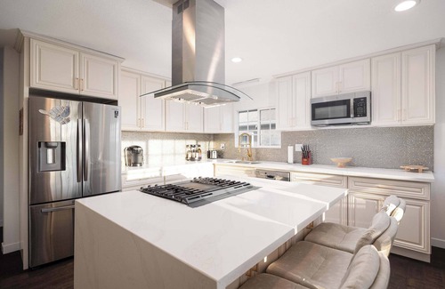 Bay Park House | 10 Min to Mission Beach and Sea World | Sleeps 14!