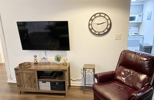 Killington Condo | 10 min Walk or Free Shuttle to Snowshed Lift! 2BR/2 Bath @ Mt Green Resort