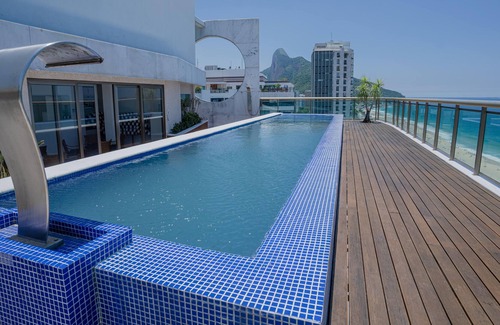 Sao Conrado Apartment | 10 minutes from the beach. Family sized apartment with poll and terrace!