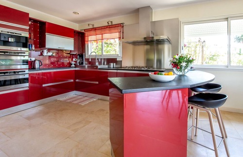 Cirendinu Villa | 10 minutes walk from the beach of Saint Cyprien, by trails.