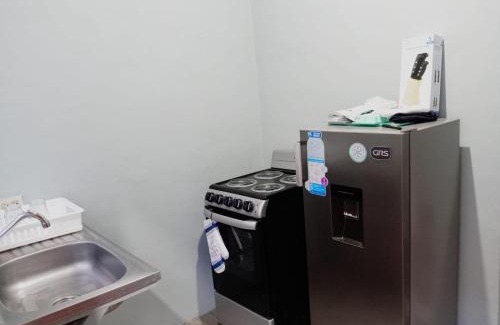 Tegucigalpa House | 10 minutos de UNITEC Apartamento Peatonal 2 Habitaciones