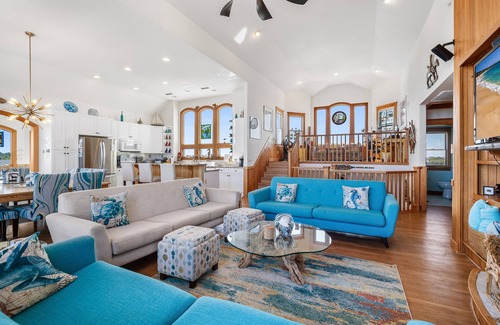 Carova Beach House | 10% off 8-17-8-24-25! Lux 6 bdr, 5.5 bath semi-oceanfront, 4WD area ocean views!