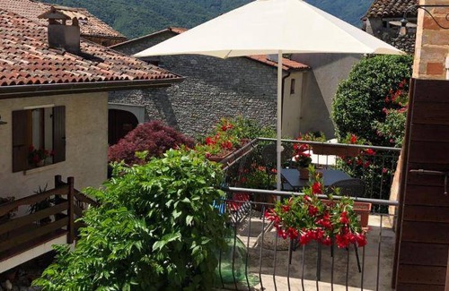 Segusino House | 100 m² House ∙ 4 bedrooms ∙ 7 guests