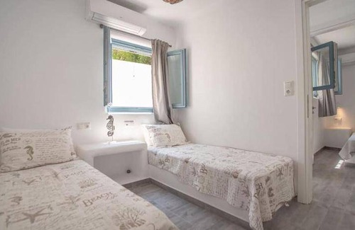 Mikri Vigla House | 100 m² House ∙ 6 bedrooms ∙ 12 guests