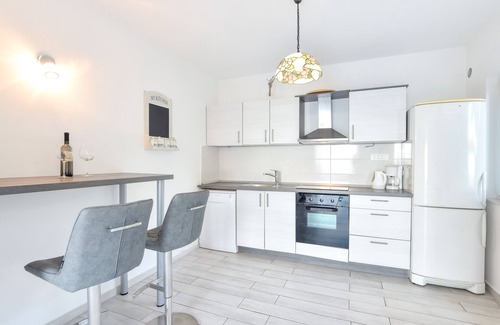 Krizni rat House | 100m away from the beach, infinity pool, quiet location, Hvar old town 1,5km