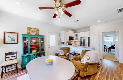 Montgomery House | 108 m² House ∙ 2 bedrooms ∙ 7 guests