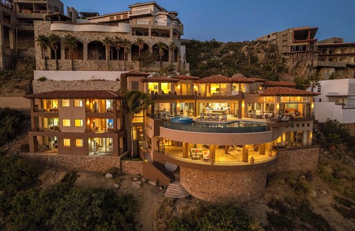 Pedregal Villa | 10BR Villa Celeste Sleeps up to 24!