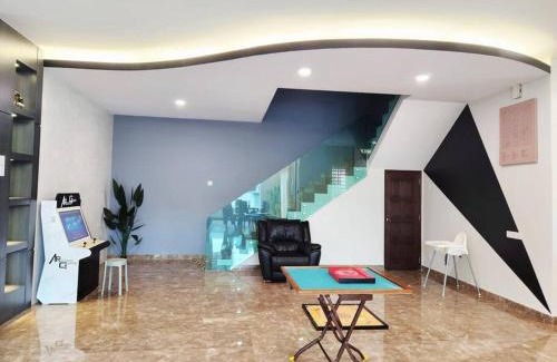 Taman Rapat Damai House | 10Min to IPOH TOWN 4BR20PAX MAHJONG GAME KARAOK