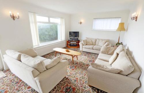 Aldwick House | 11 Shorecroft, Aldwick