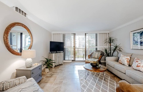 Folly Field Condo | 113 m² Condo ∙ 2 bedrooms ∙ 6 guests