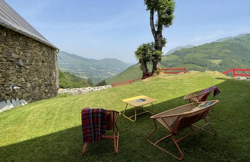 Sainte-Engrace House | 114 m² Gîte ∙ 2 bedrooms ∙ 5 guests