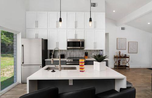 McNeil House | 115 m² House ∙ 1 bedroom ∙ 16 guests