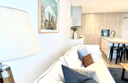Mornington Apartment | 11ESP · What a spot! Perfect for that Mornington Getaway!