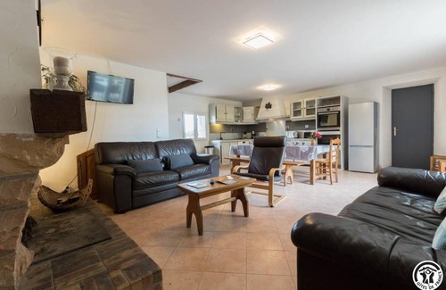 Ponlat-Taillebourg House | 120 m² Gîte ∙ 5 bedrooms ∙ 10 guests