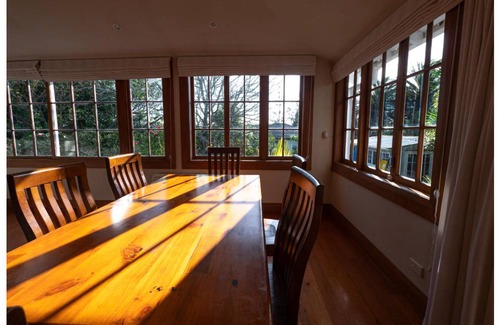 Mount Eden House | 120 m² House ∙ 4 bedrooms ∙ 7 guests
