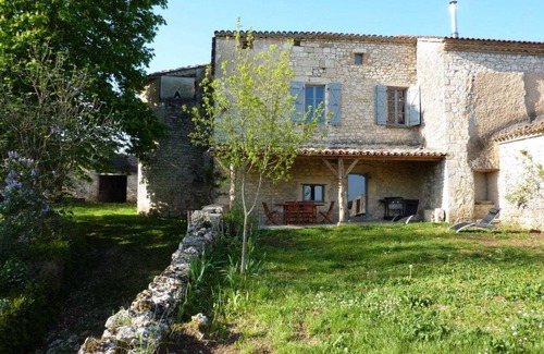 Cahuzac-sur-Vere House | 123 m² Gîte ∙ 1 bedroom ∙ 3 guests