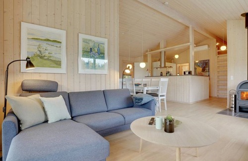 Torup Strand House | 124 m² House ∙ 1 bedroom ∙ 8 guests