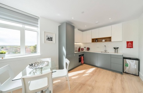 Runnymede Apartment | 125 Syward Place - 2 bedroom apartment