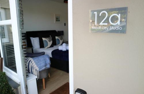 St Ives Apartment | 12a Mault-Ley Studio
