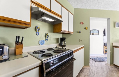 Gulf Lagoon Beach Apartment | 1302b St Thomas Square