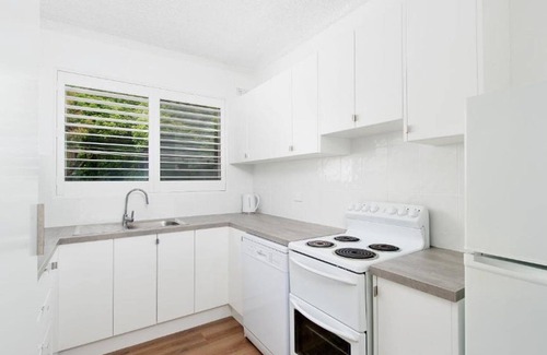 Shoal Bay Apartment | 14 Del Rae, 25 Shoal Bay Road - Air con and Wifi