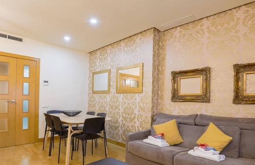 Sant Gervasi – la Bonanova Apartment | 14. Gold Small Apartment