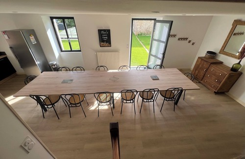 Tremeven House | 14 person vacation home with pool and spa 17 minutes from the beach