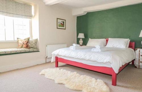 Sherston House | 145 m² House ∙ 4 bedrooms ∙ 8 guests